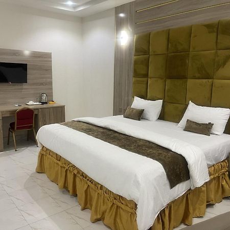 Murphy'S Mansion Resort Umuahia Екстер'єр фото