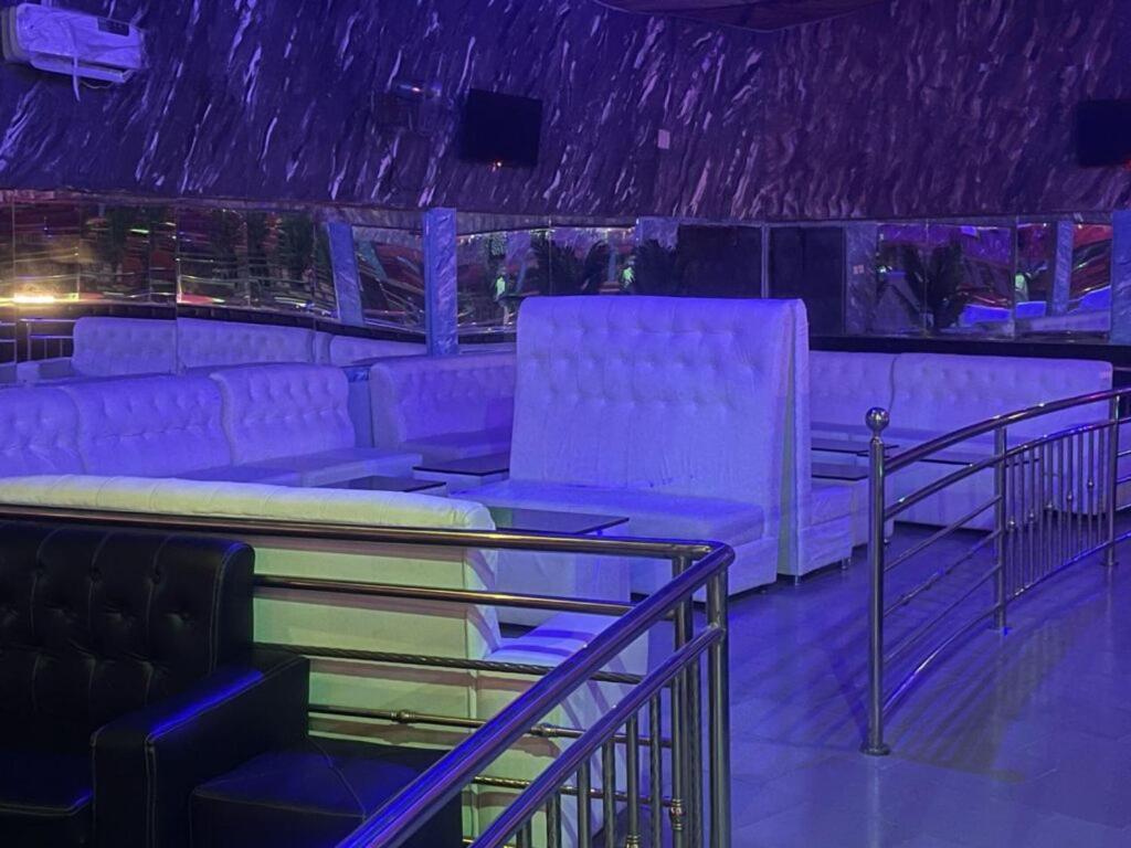Murphy'S Mansion Resort Umuahia Екстер'єр фото