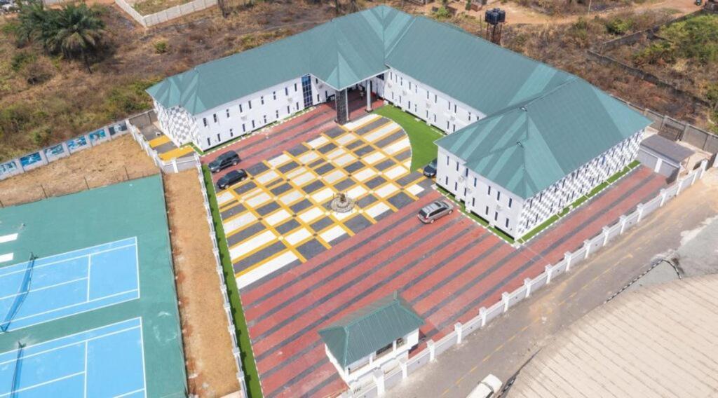 Murphy'S Mansion Resort Umuahia Екстер'єр фото